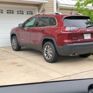 Meet your Posher, Faye